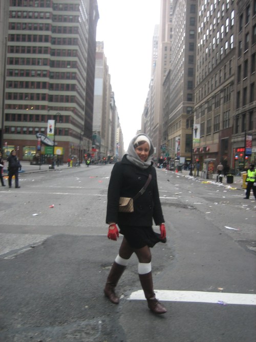 Tomma gator under Thanksgiving parade